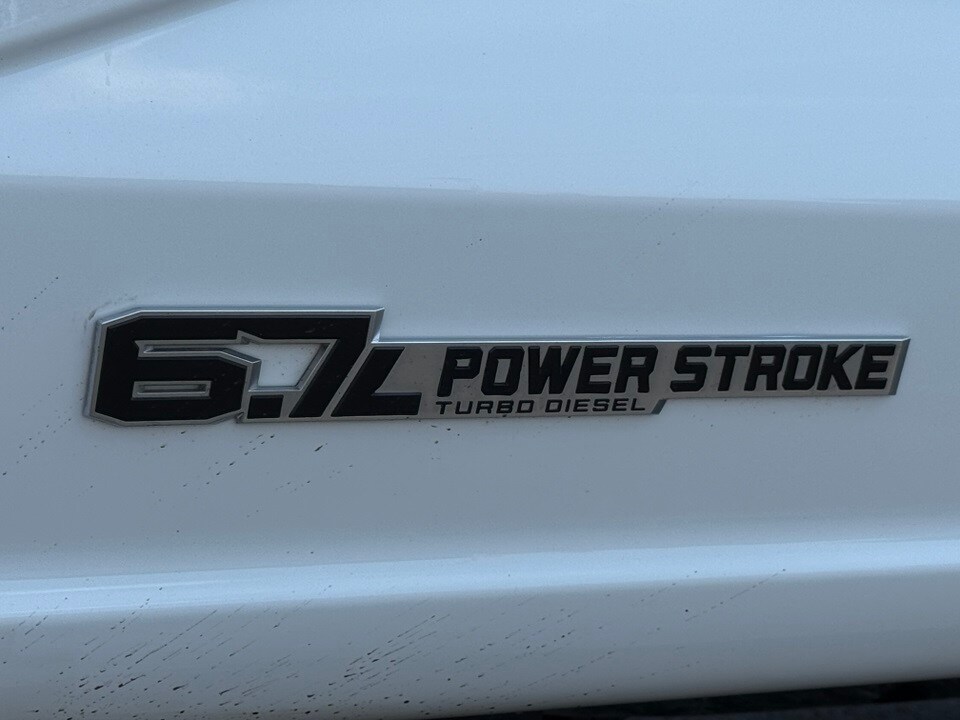2024 Ford F-250 XLT photo 2