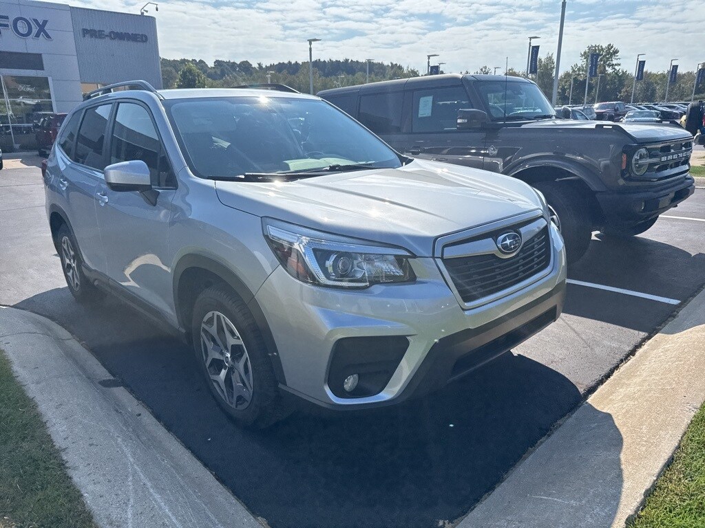 2019 Subaru Forester Premium photo 2