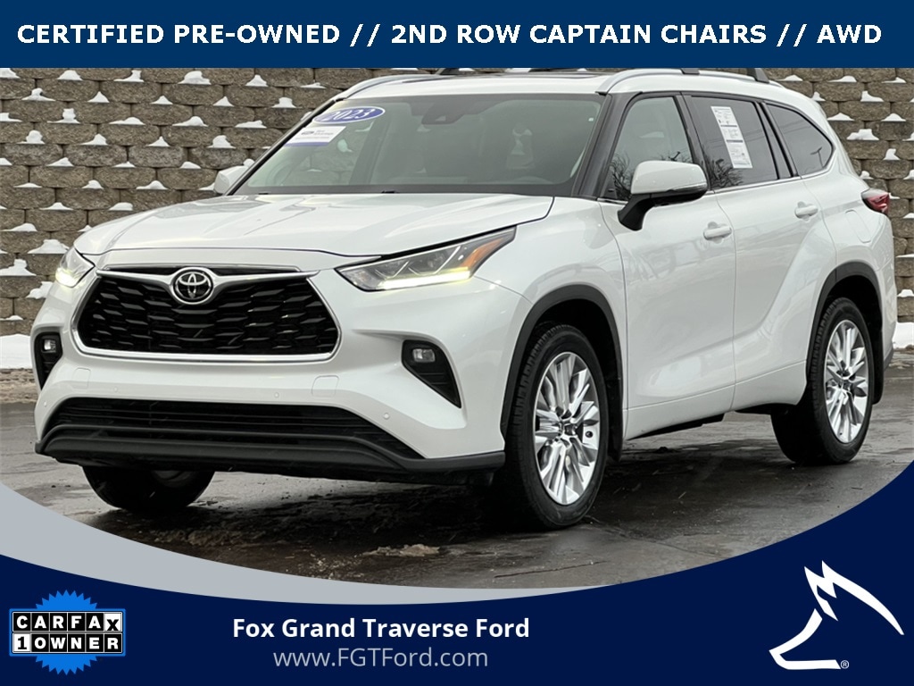 2023 Toyota Highlander Limited's photo