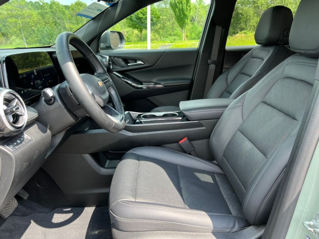Used 2025 Chevrolet Equinox LT SUV