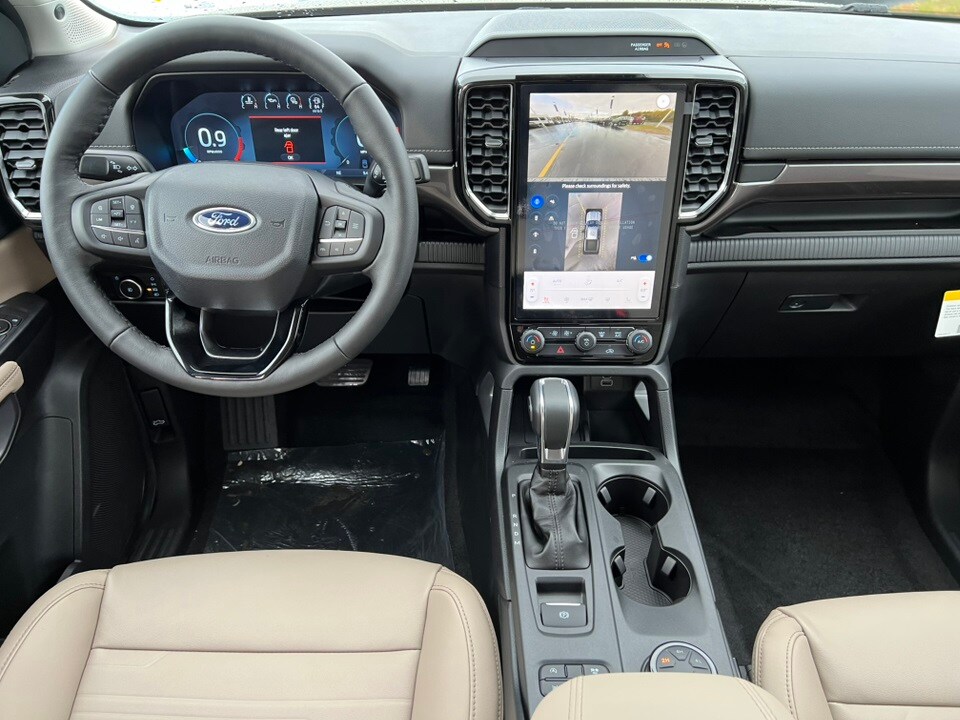 2025 Ford Ranger Lariat photo 2