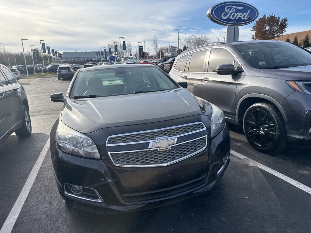 2013 Chevrolet Malibu LTZ photo 2