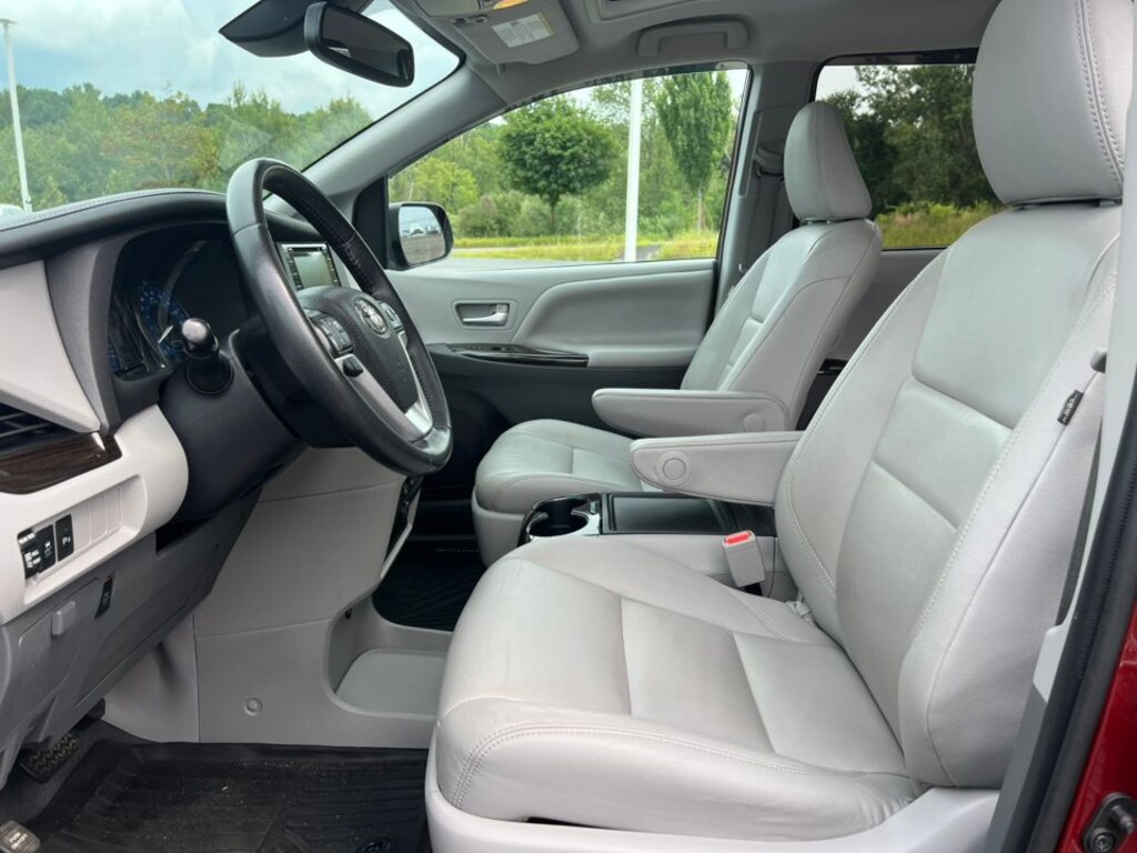 Used 2020 Toyota Sienna Limited Van