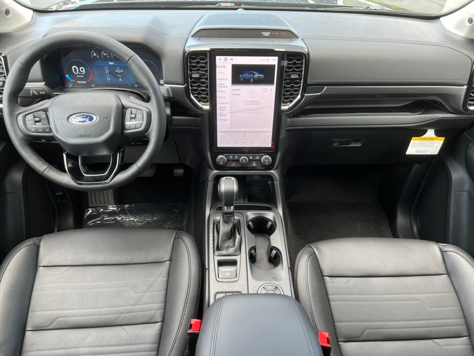 2025 Ford Ranger Lariat photo 3