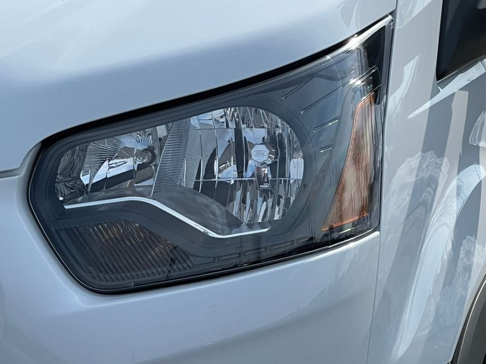 2024 Ford Transit Cutaway Base - Photo 32