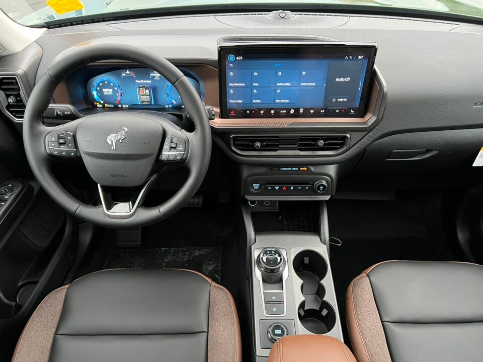 2025 Ford Bronco Sport Outer Banks photo 2