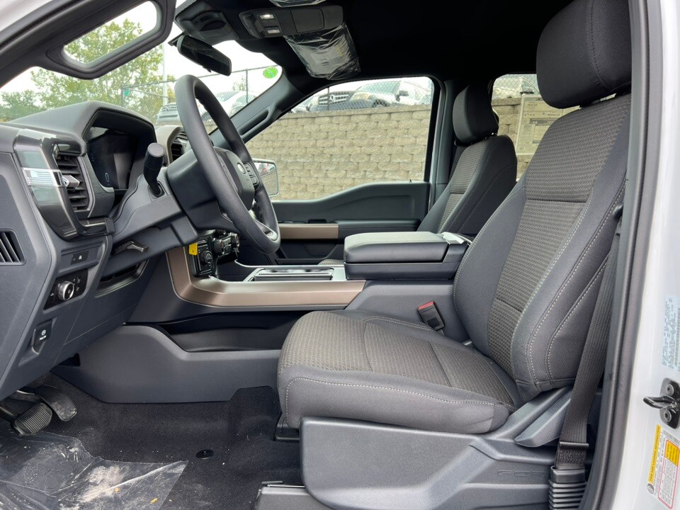 2025 Ford F-150 STX photo 2