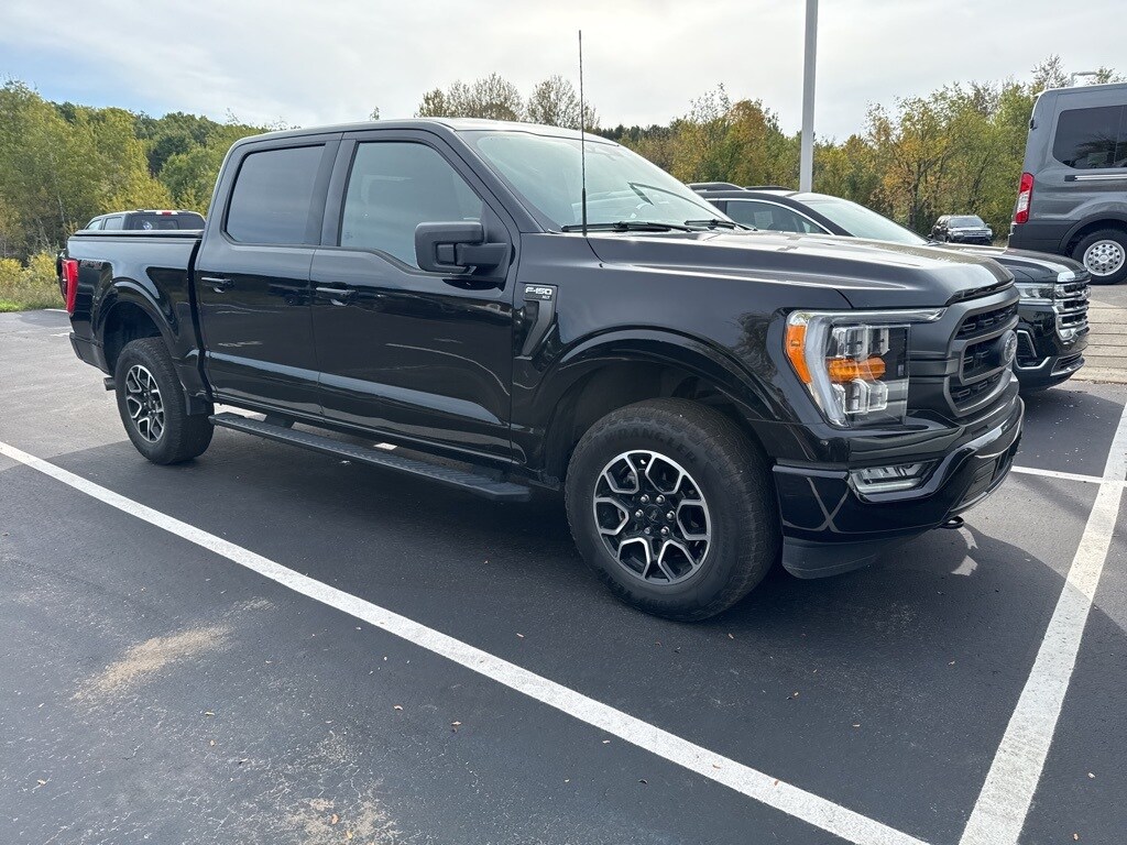 2023 Ford F-150 XLT photo 2