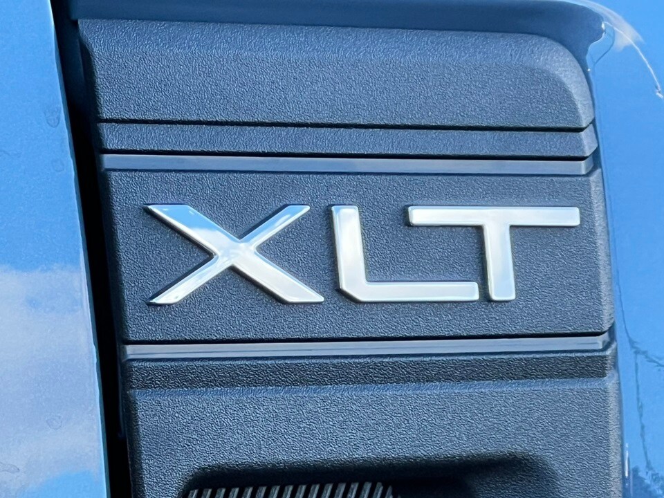 2025 Ford Maverick XLT photo 2