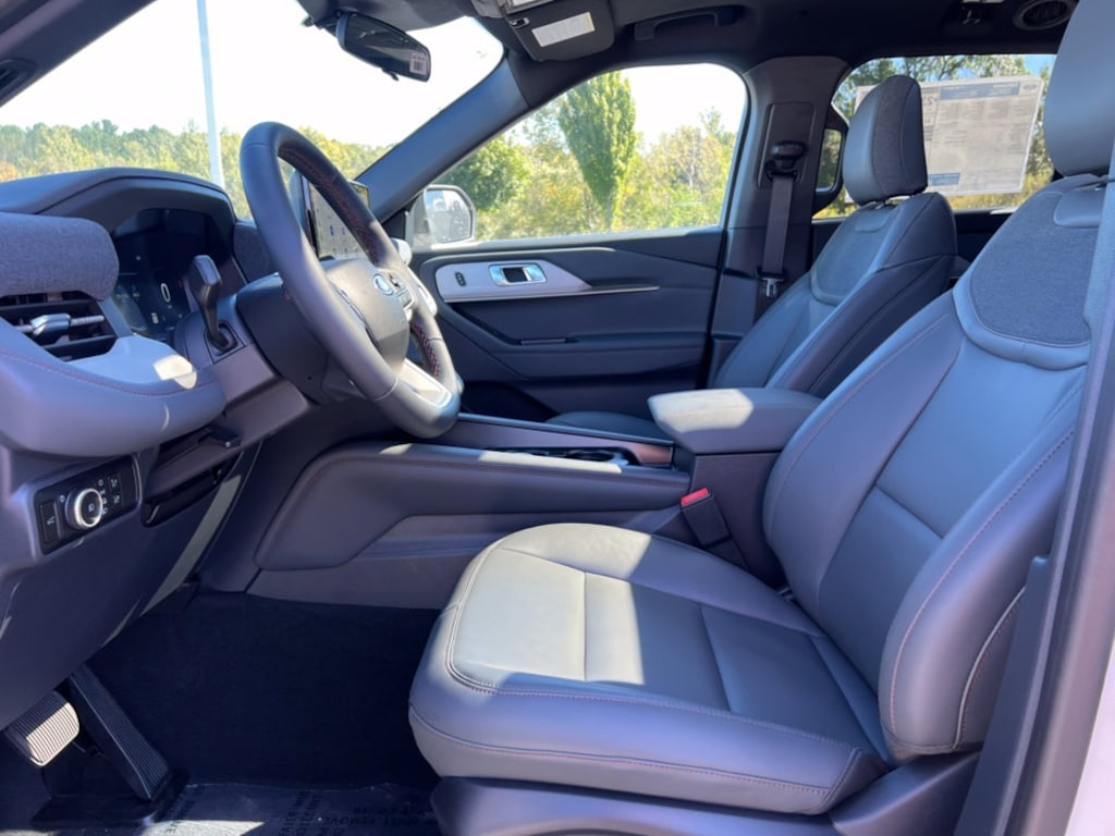 Used 2027 Ford Explorer Active SUV