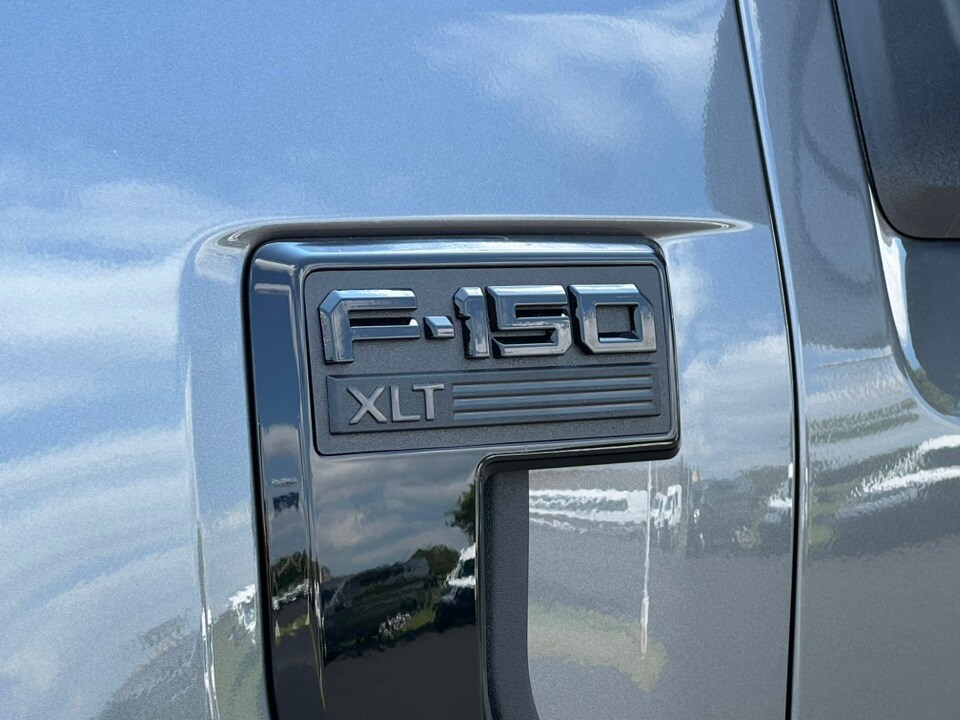 2025 Ford F-150 XLT photo 2