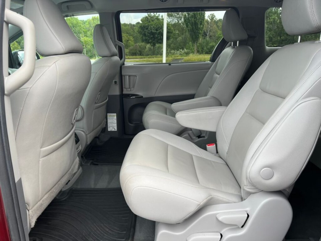 Used 2020 Toyota Sienna Limited Van