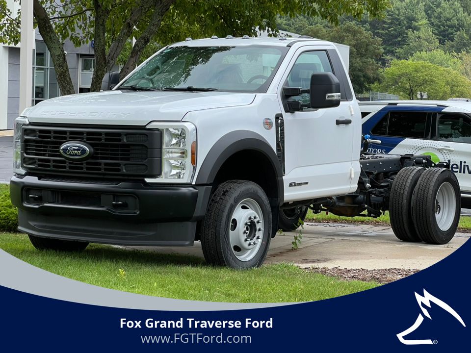2025 Ford F-450 XL 4x4 Regular Cab 145-In DRW's photo