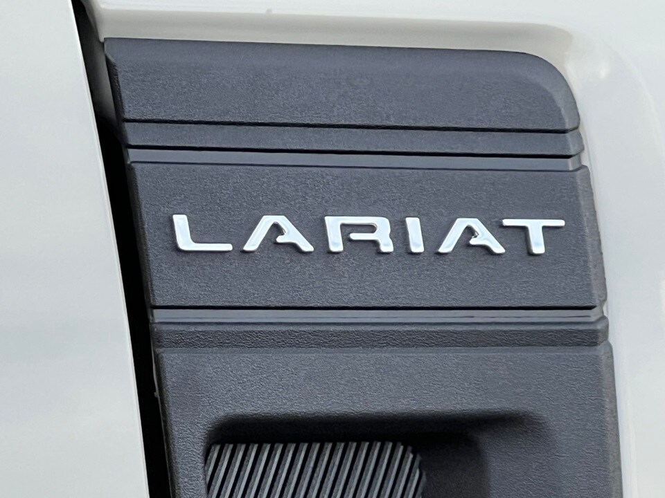 2025 Ford Maverick Lariat photo 2