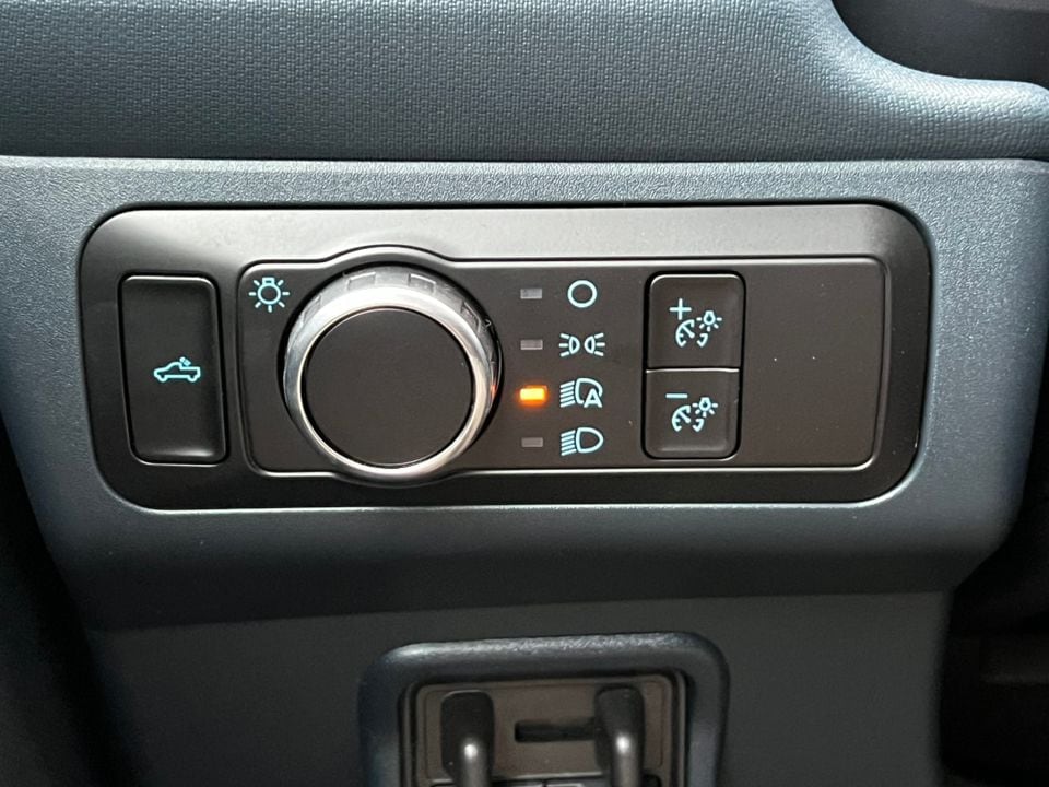 2025 Ford Maverick XLT - Photo 17