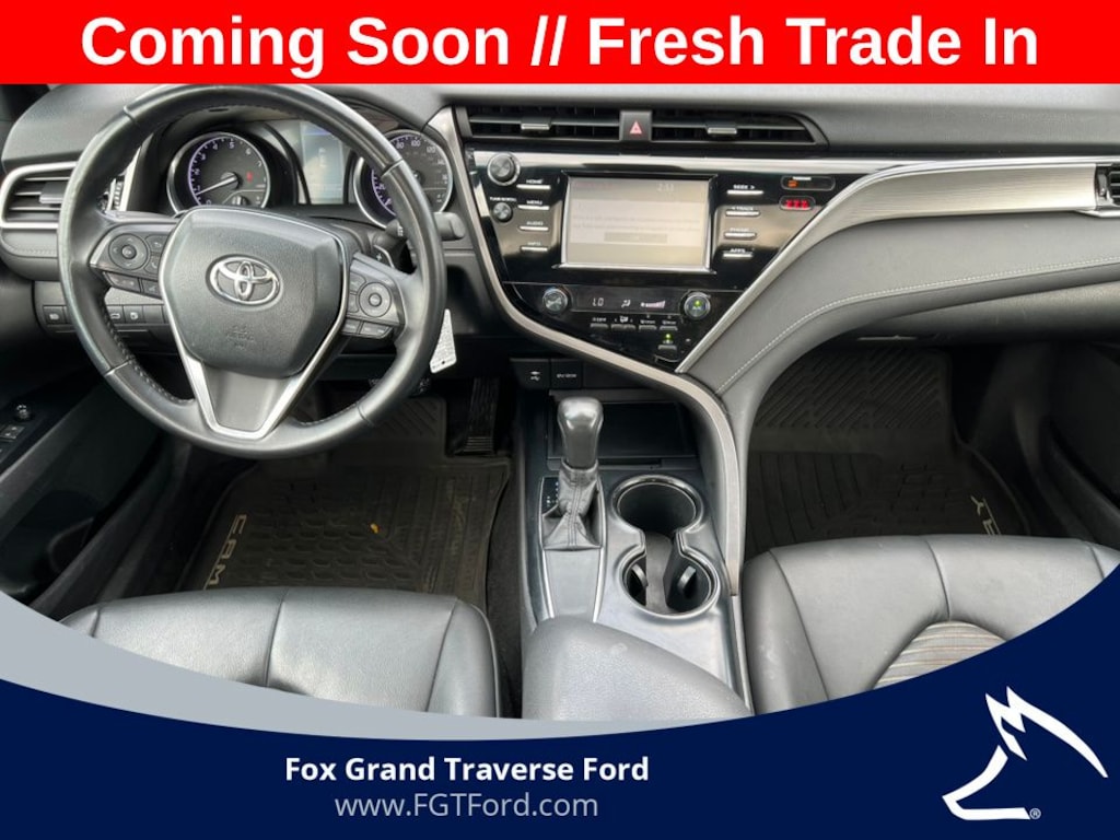 Used 2018 Toyota Camry SE Sedan