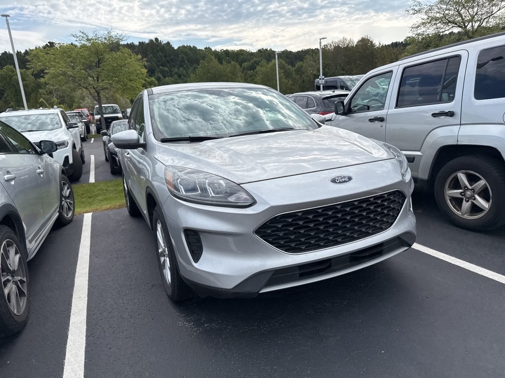 2020 Ford Escape SE photo 3