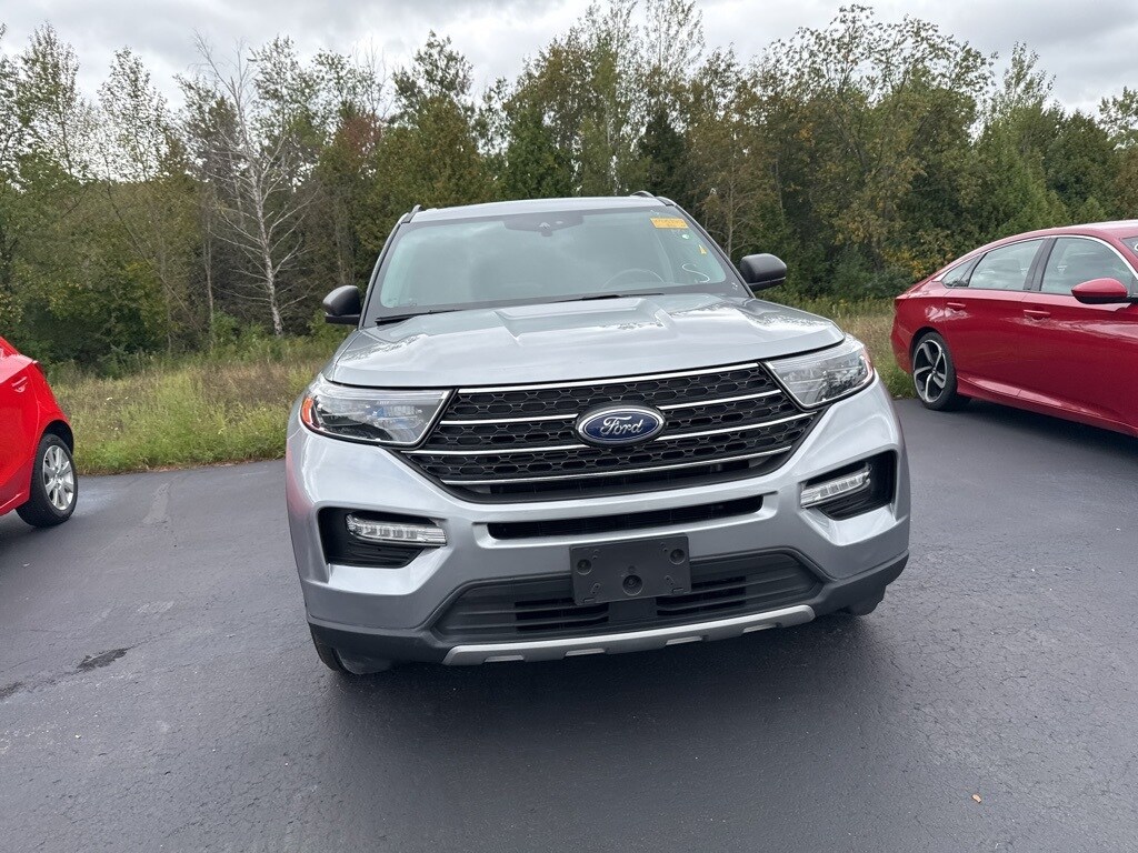 2022 Ford Explorer XLT photo 3