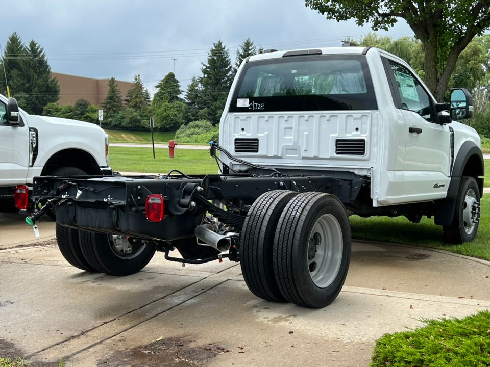 2025 Ford F-450 Super Duty Chassis Cab XL - Photo 13