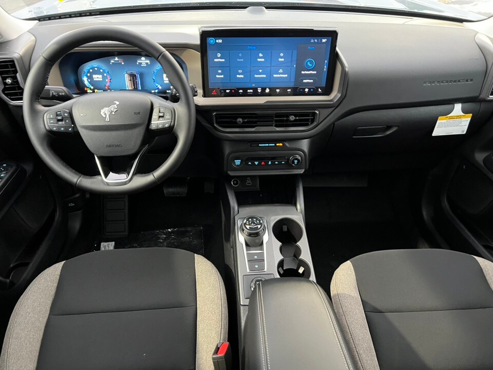 2025 Ford Bronco Sport Big Bend photo 2