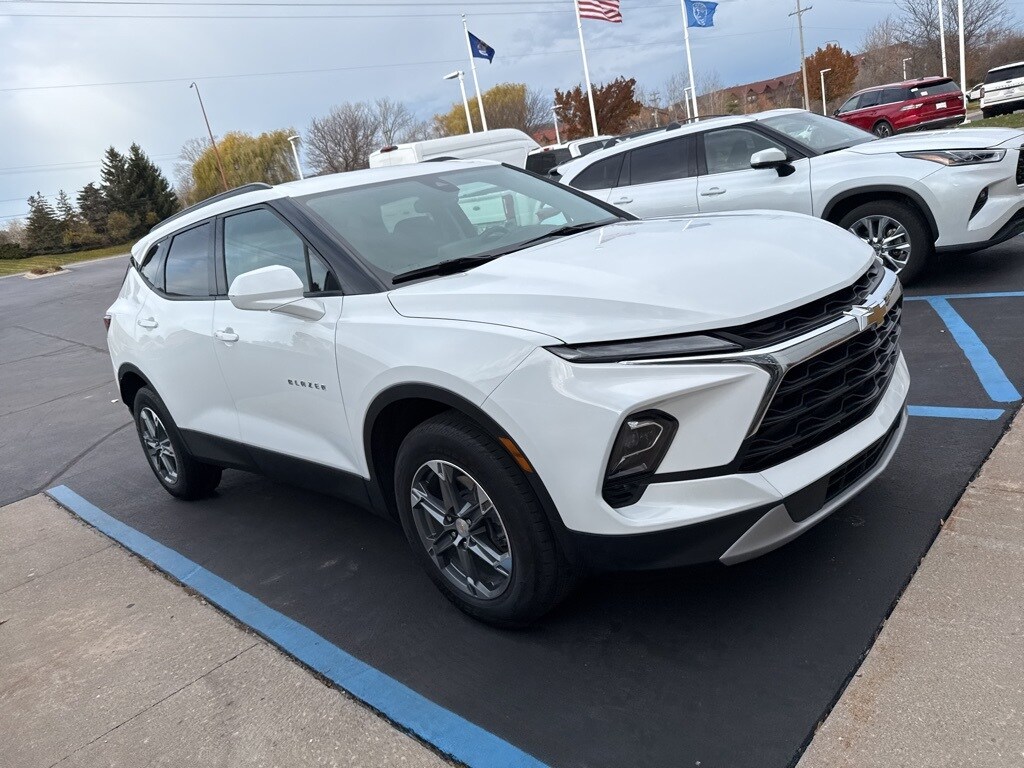 2023 Chevrolet Blazer 2LT photo 4