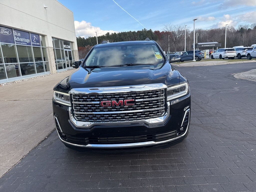 2023 Gmc Acadia Denali photo 2