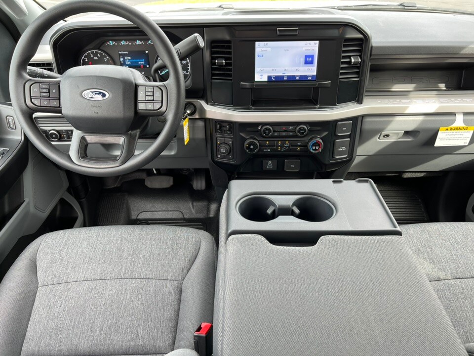 2026 Ford F-250 photo 3