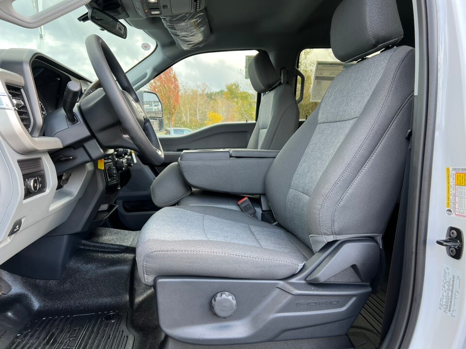 2026 Ford F-250 photo 4