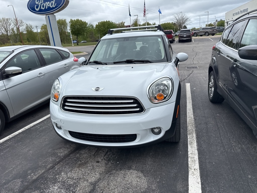 Used 2014 MINI Countryman Countryman with VIN WMWZB3C5XEWR39748 for sale in Traverse City, MI