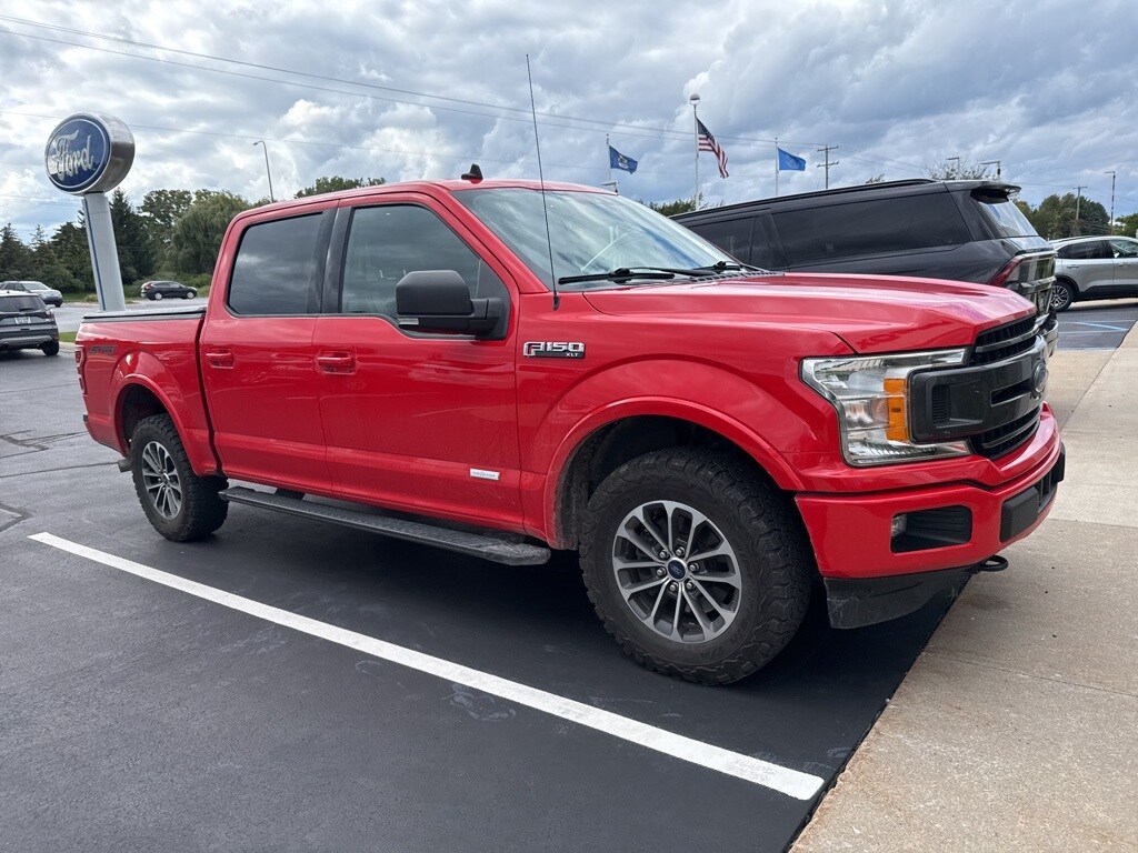 2019 Ford F-150 XLT photo 2