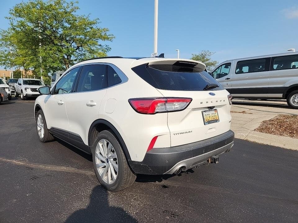 2022 Ford Escape Titanium Hybrid photo 3