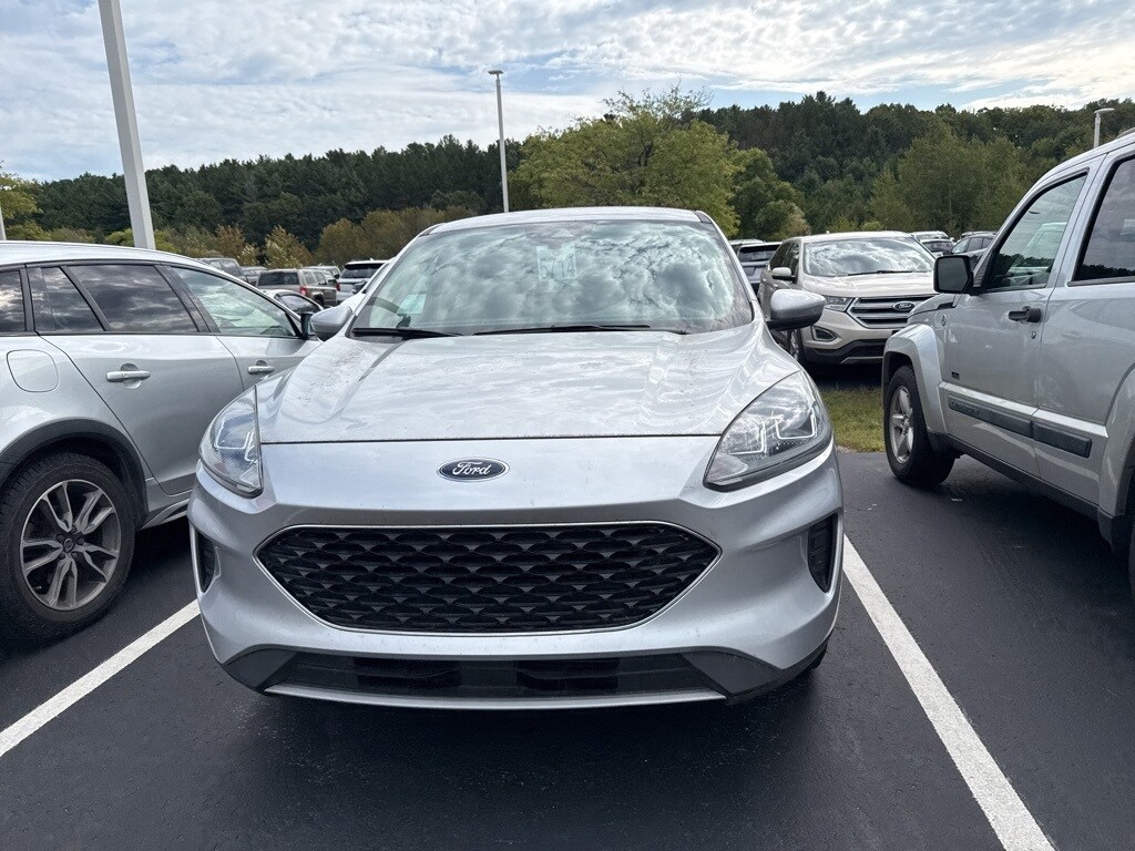 2020 Ford Escape SE photo 2