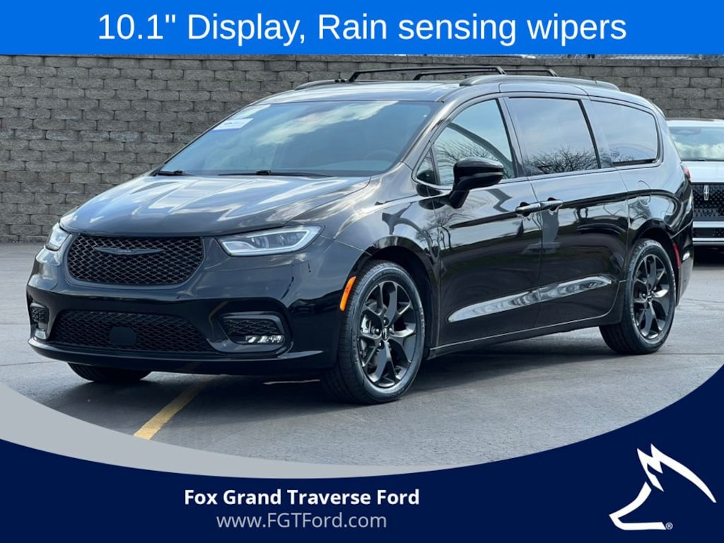 Used 2025 Chrysler Pacifica Limited Van Passenger Van