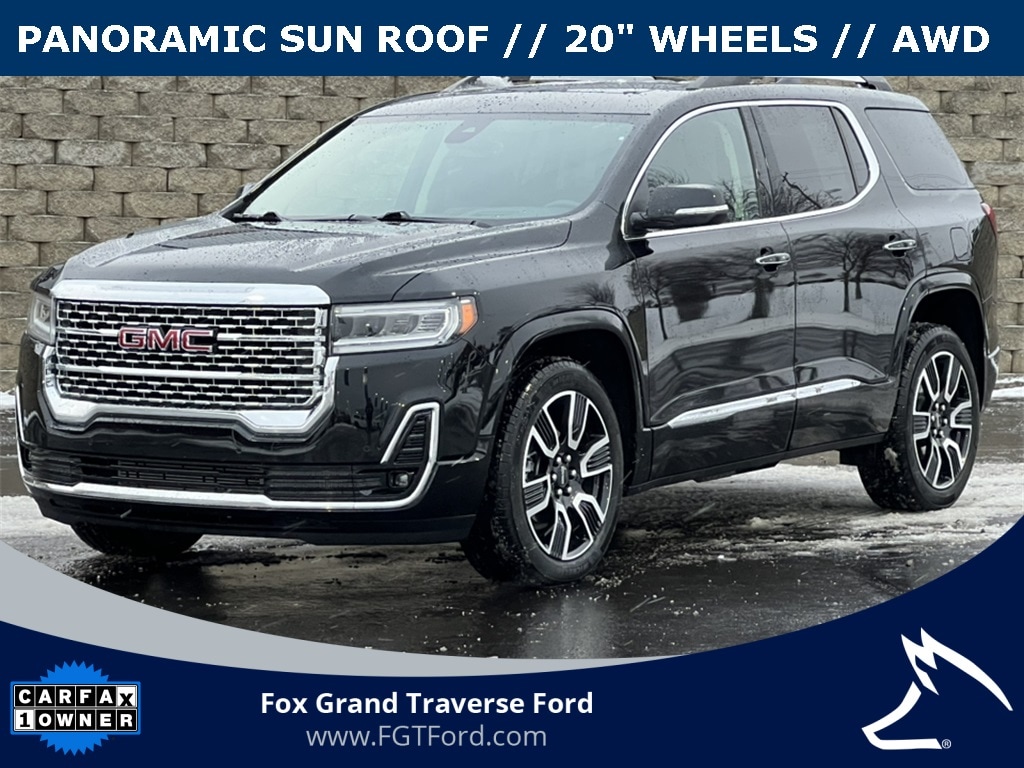 2023 GMC Acadia Denali's photo
