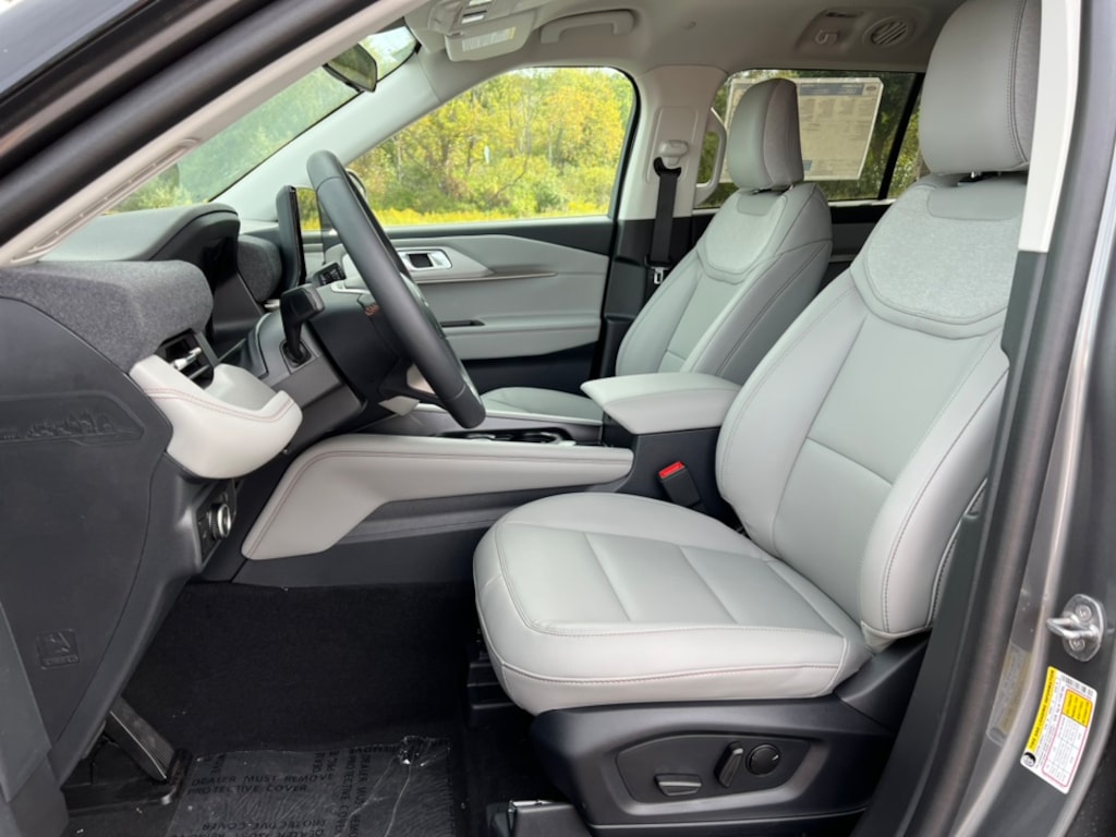 New 2025 Ford Explorer Active SUV