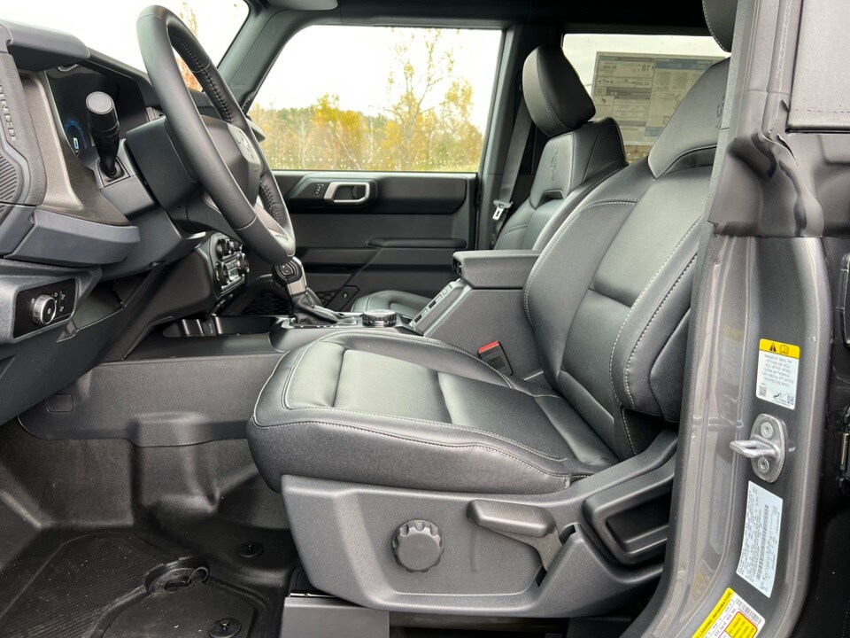 2025 Ford Bronco Badlands photo 4