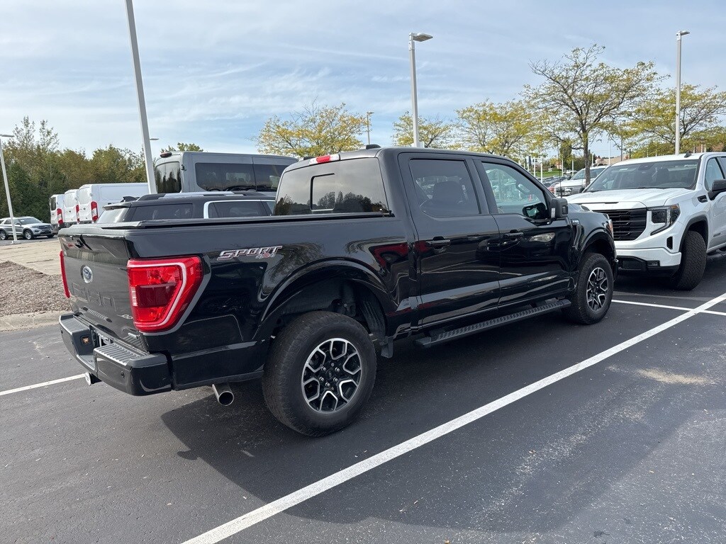 2023 Ford F-150 XLT photo 3