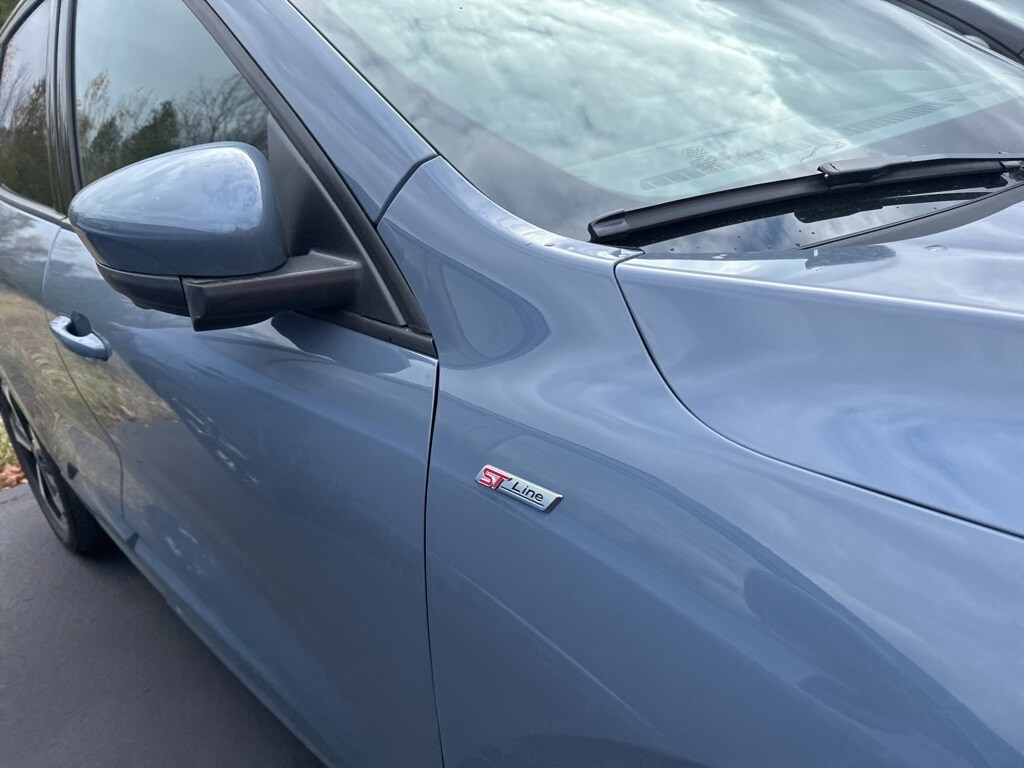 2023 Ford Escape ST-Line Select photo 4