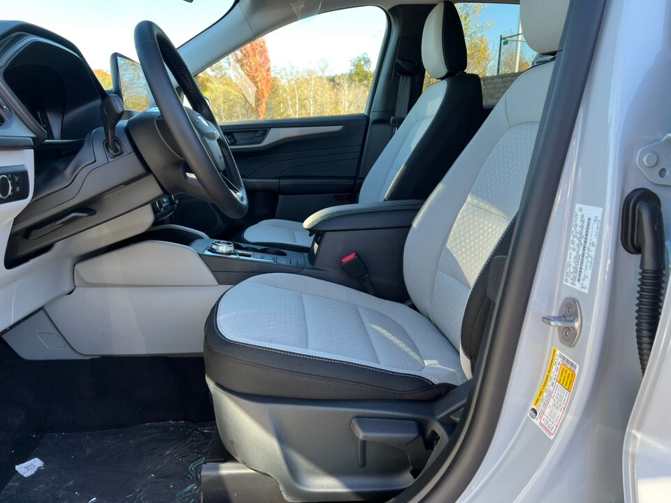 2026 Ford Escape Active photo 3