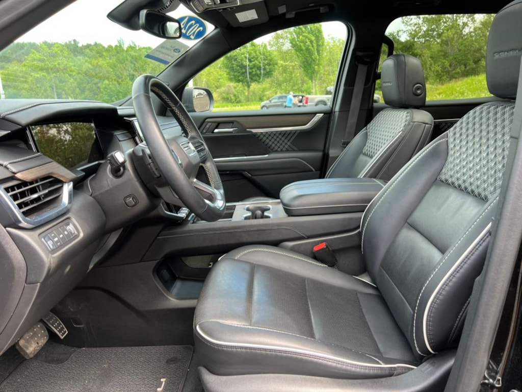 Used 2024 GMC Acadia Denali SUV