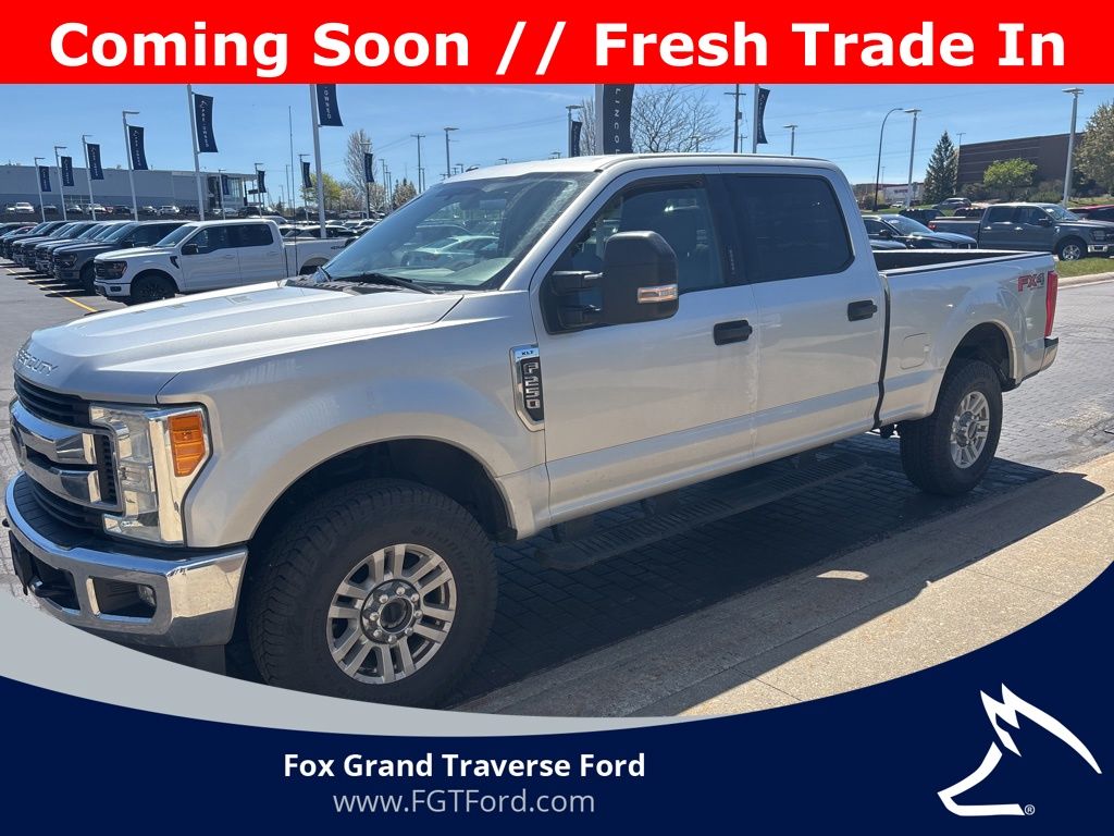 2017 Ford F-250 Truck Crew Cab 