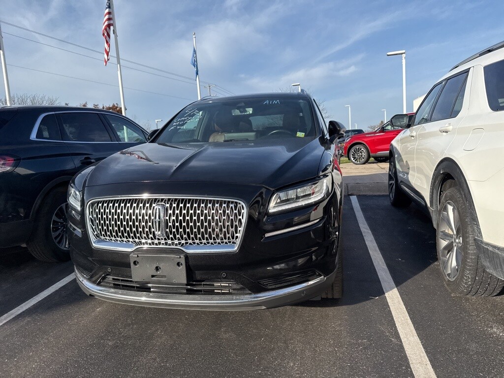 2022 Lincoln Nautilus Reserve photo 2