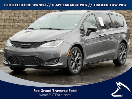 2020 Chrysler Pacifica Touring L Plus Van Passenger Van