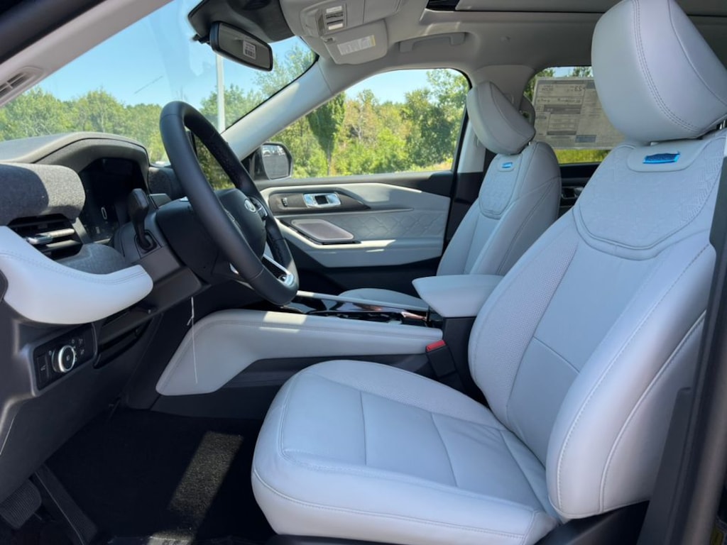 New 2026 Ford Explorer Platinum SUV