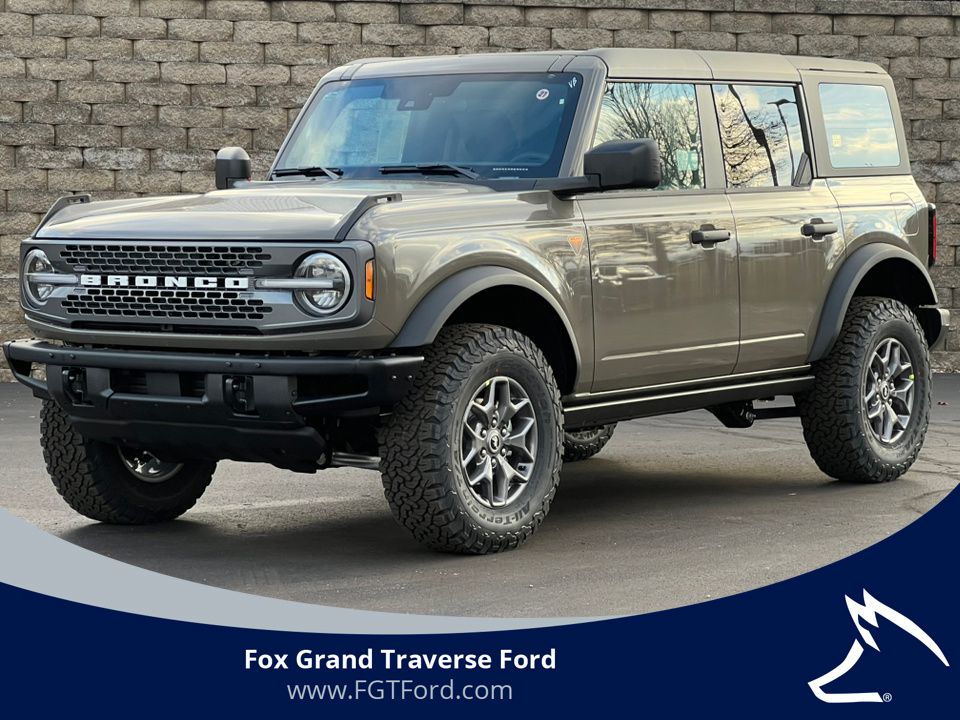 2025 Ford Bronco SUV 