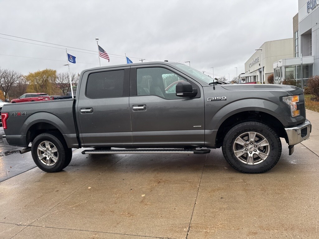 2017 Ford F-150 XLT photo 4