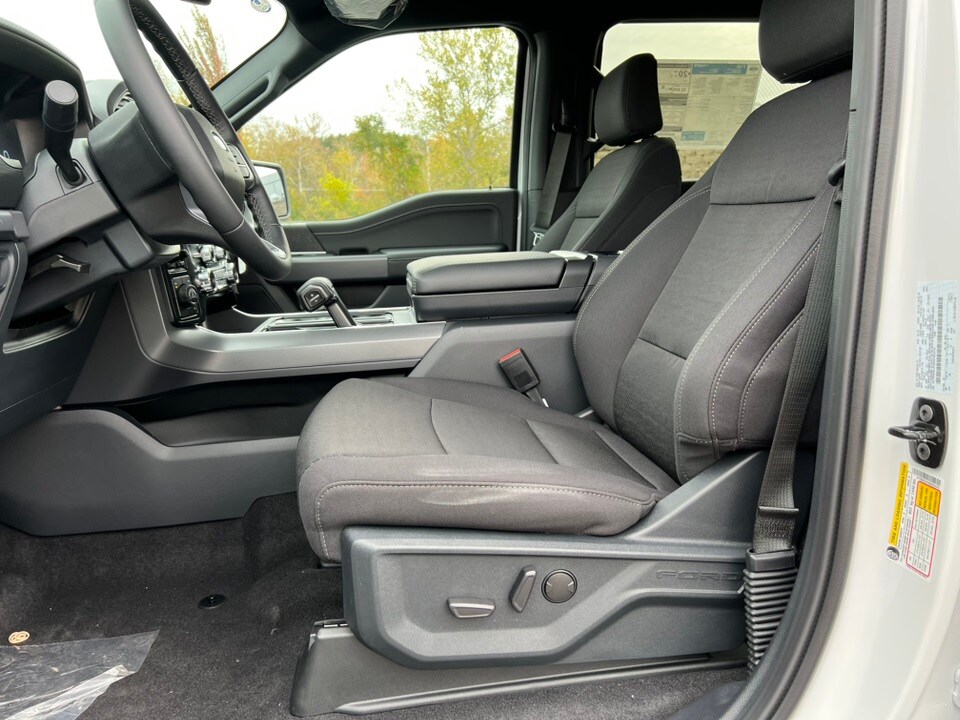 2025 Ford F-150 XLT photo 4