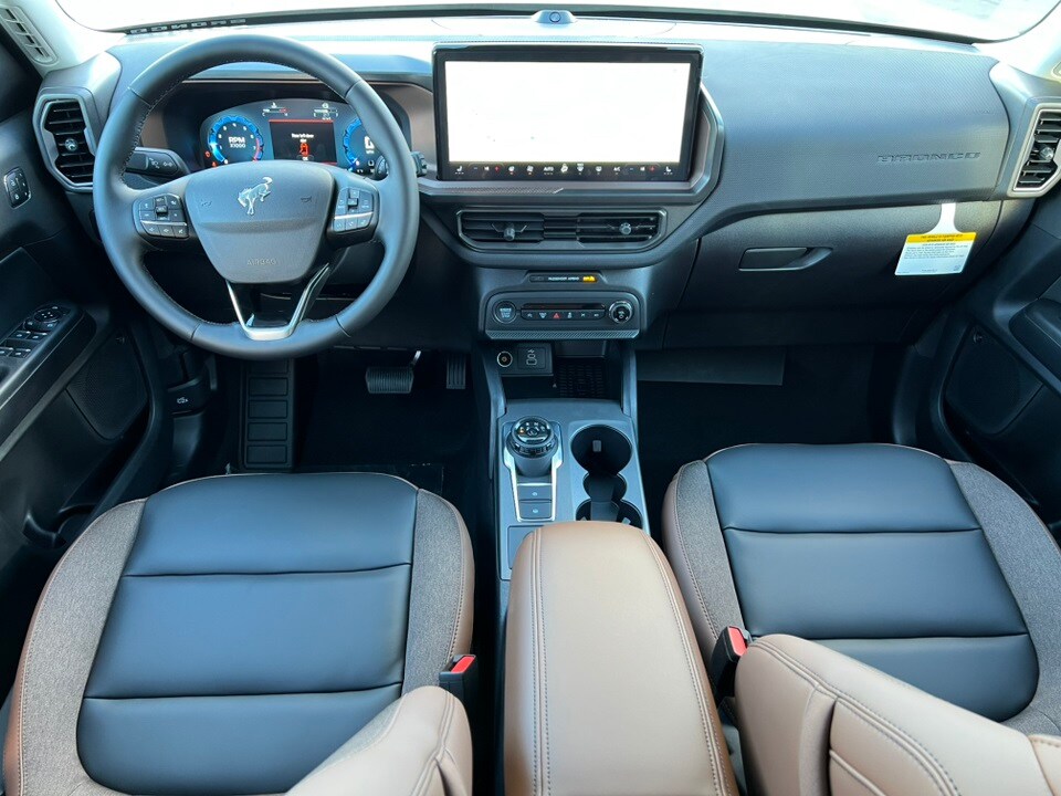 2025 Ford Bronco Sport Outer Banks photo 2