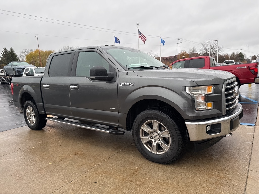 2017 Ford F-150 XLT photo 3