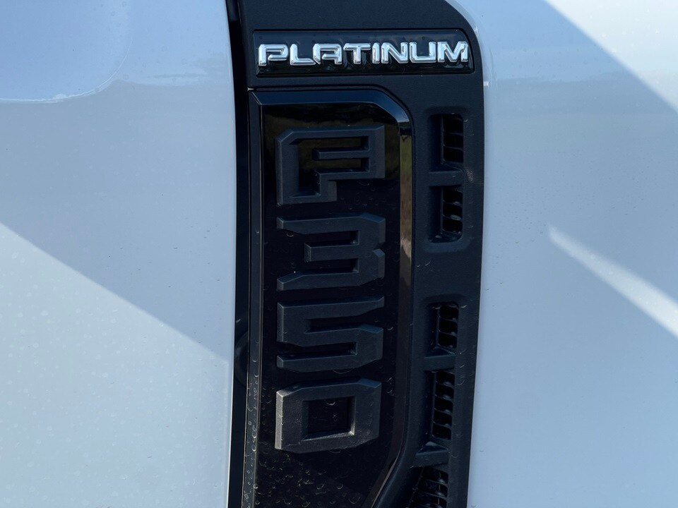 2026 Ford F-350 photo 2